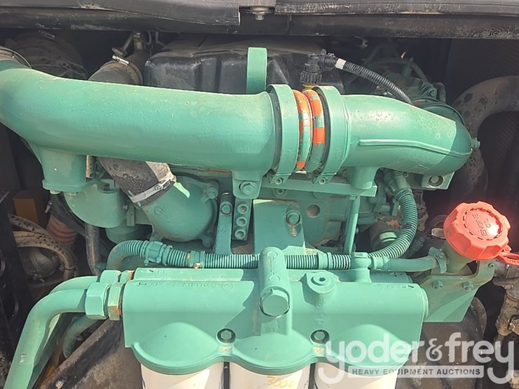 2023-volvo-a25g-image-32