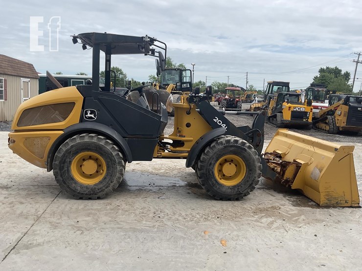 2019-deere-204l-image-5