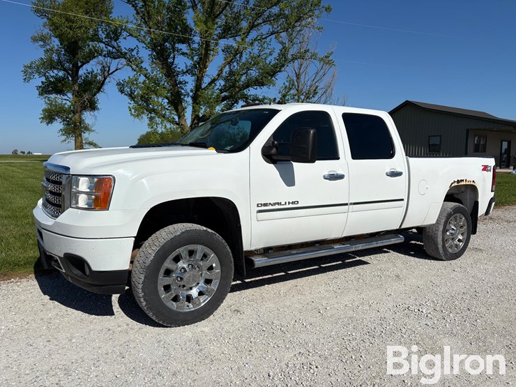 2012-gmc-2500hd-image-1
