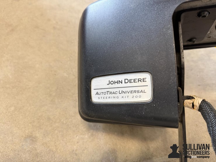 john-deere-200-image-4