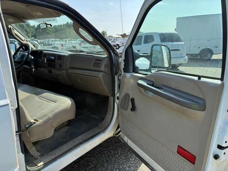2004-ford-f350-sd-image-13