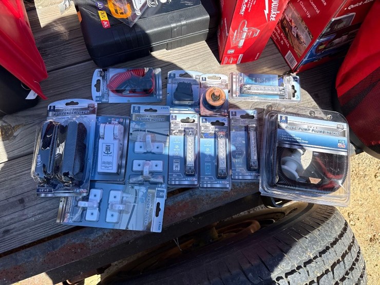 2199---box-of-miscellaneous-tools-image-3
