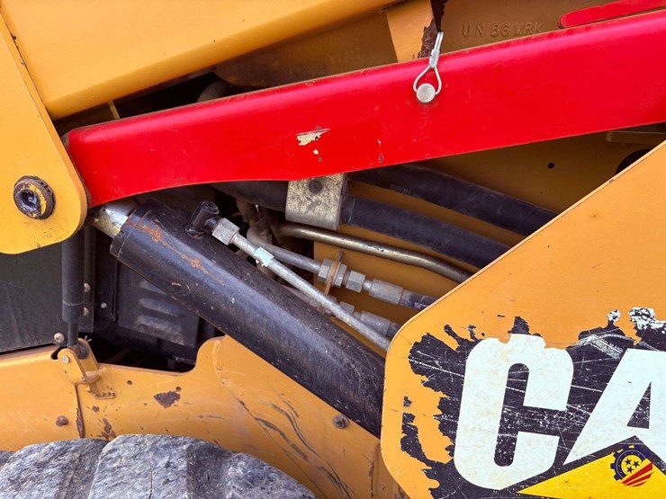 2018-caterpillar-299d2-xhp-image-58