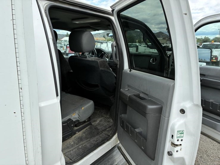 2012-ford-f550-image-15