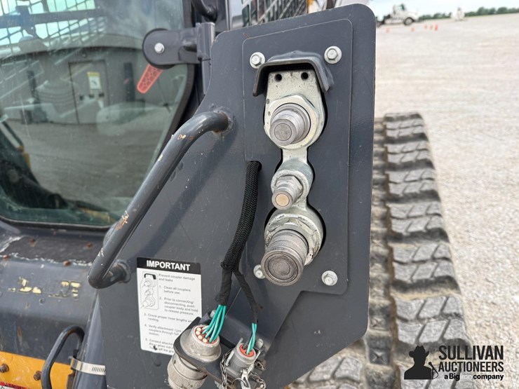 2022-deere-325g-image-15