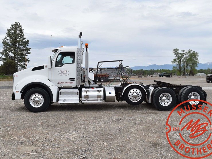 2016-kenworth-t880-image-4
