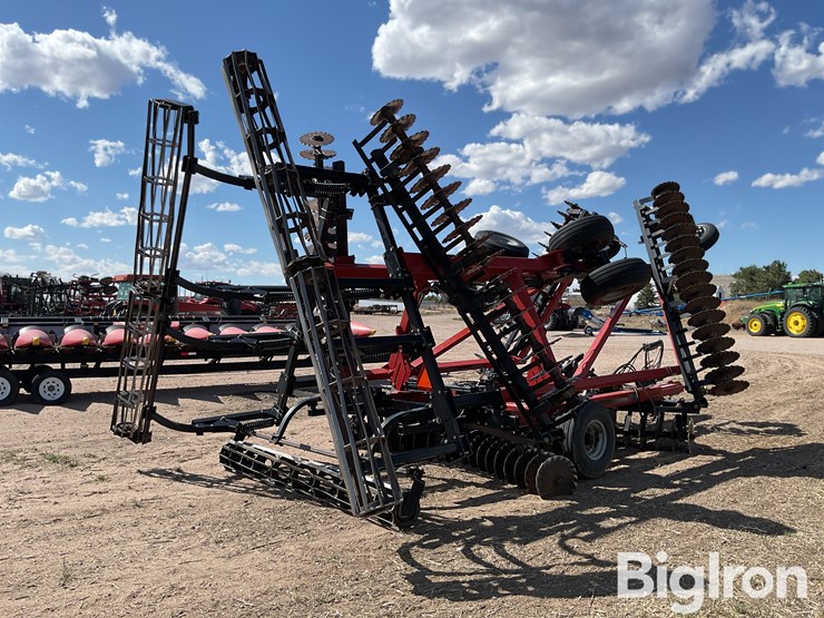 case-ih-330-image-5
