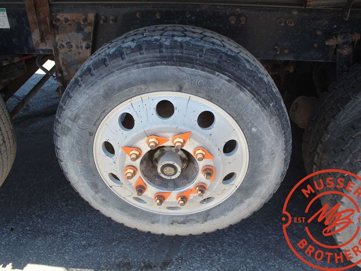 2006-sterling-l9500-image-31