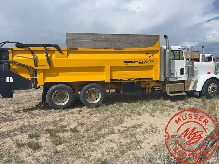 2000-freightliner-fld120-image-4