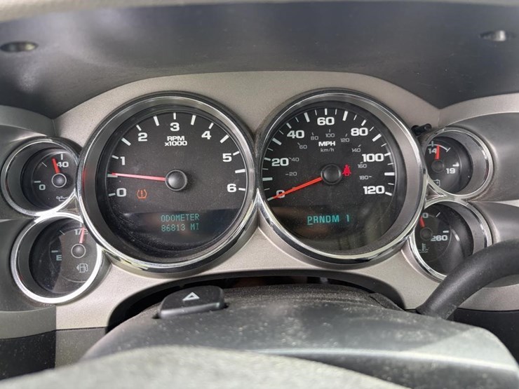 2012-gmc-2500hd-image-15
