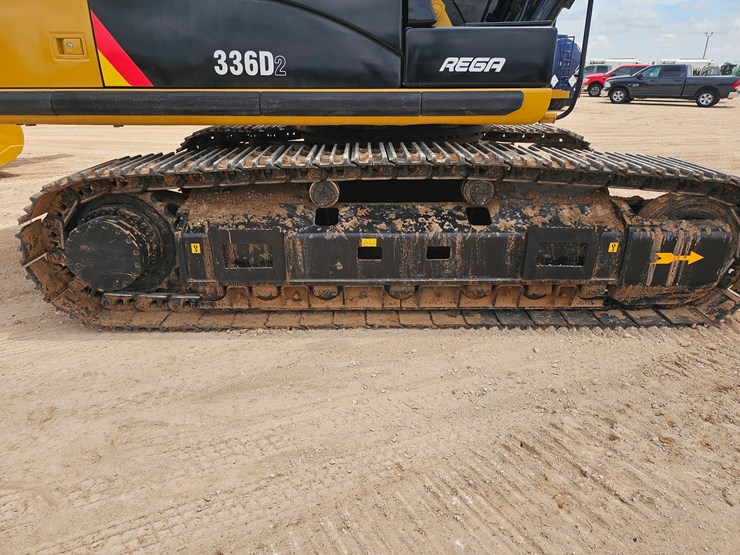 2022-caterpillar-336d2-image-12