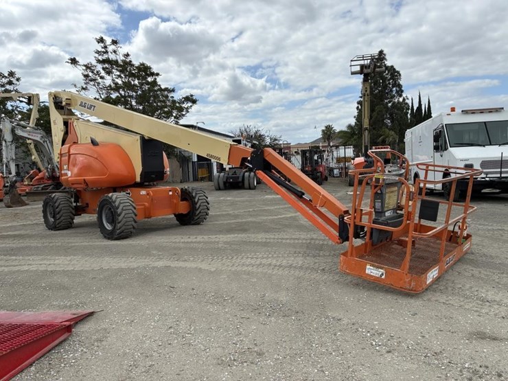 2008-jlg-800aj-image-2