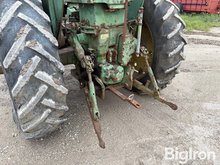 john-deere-720-image-16