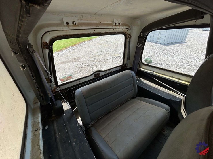 1994-jeep-wrangler-image-55