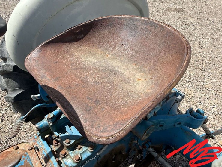 ford-4000-image-15