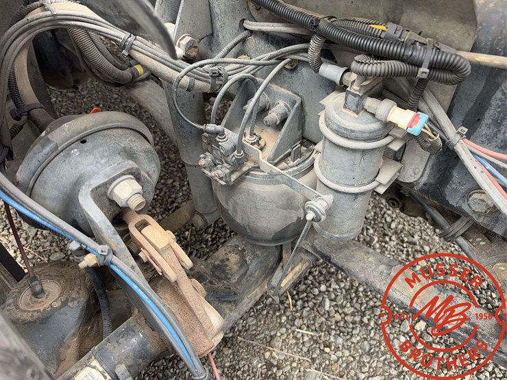 2007-freightliner-columbia-120-image-25