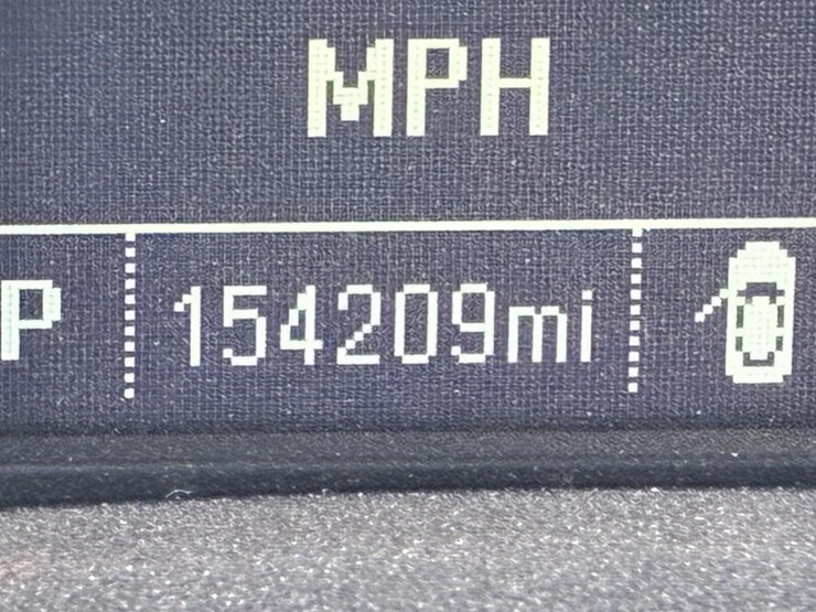 2018-chevrolet-2500hd-image-12