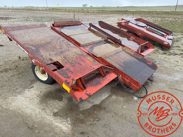 hesston-4820-image-7
