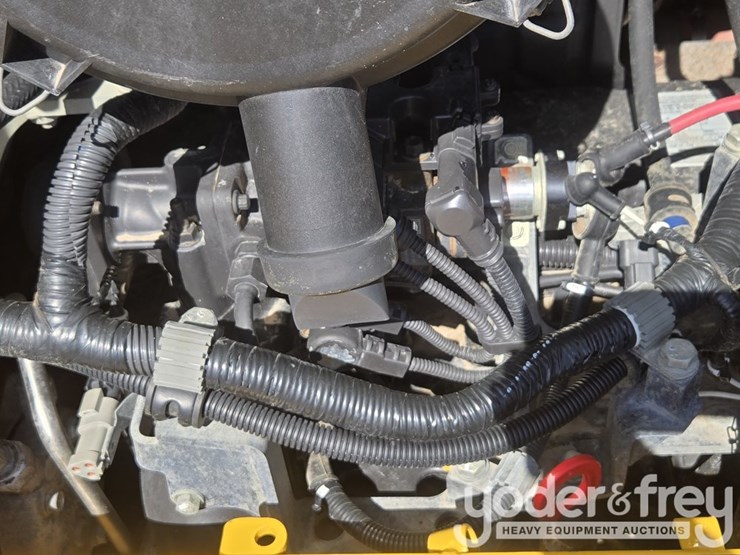 2022-komatsu-d61px-24-image-35