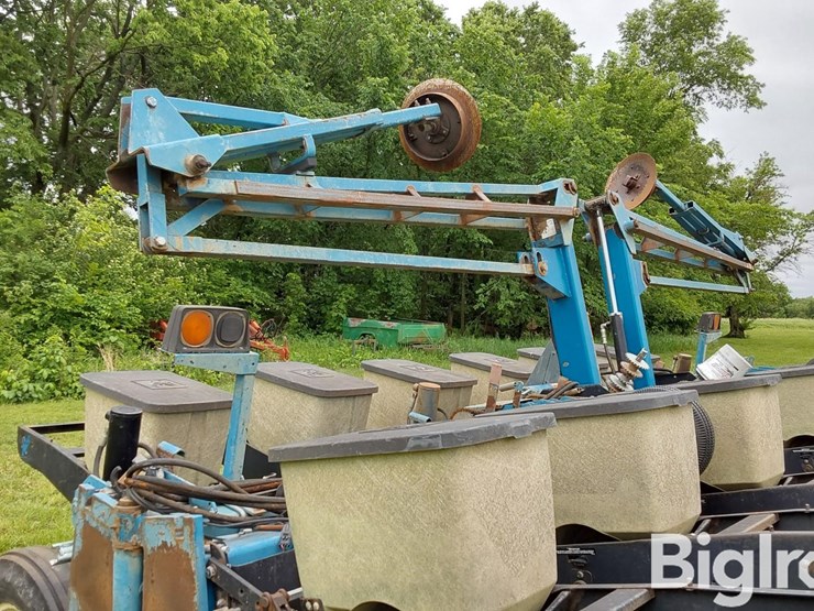 kinze-2200-image-16