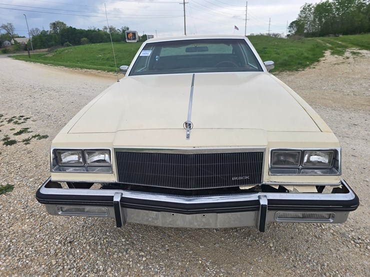 #24004-•-1984-buick-lesabre-passenger-car-image-18