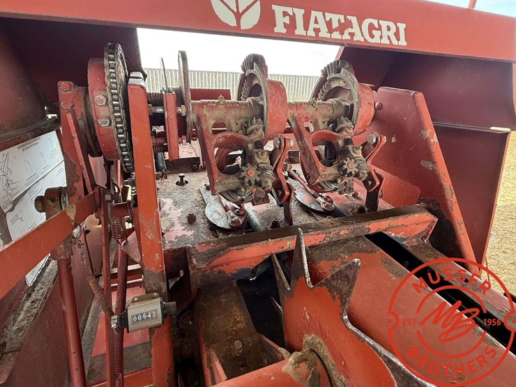 hesston-4570-image-9