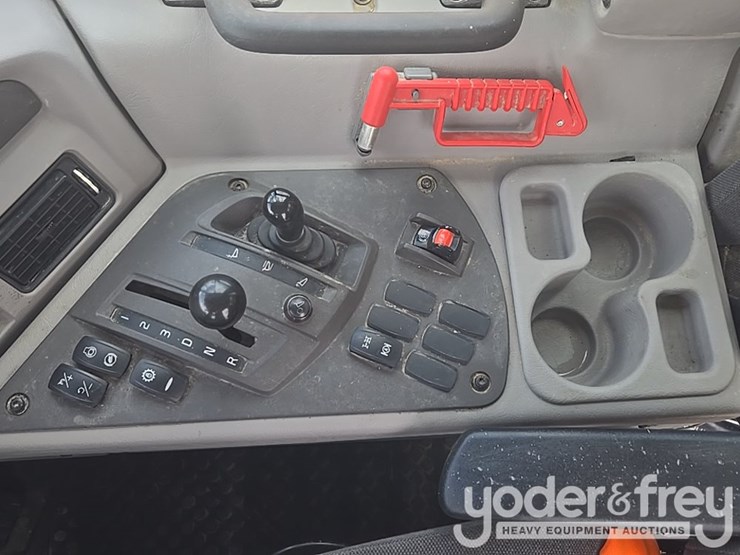 2023-volvo-a25g-image-62