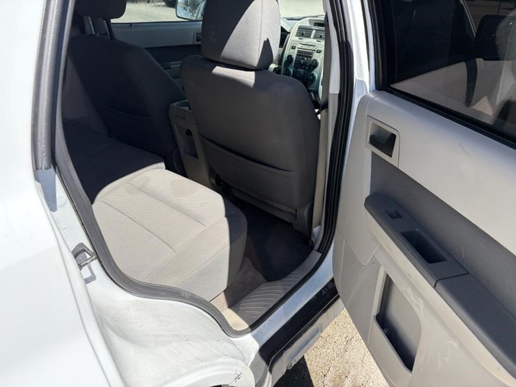 2009-ford-escape-hybrid-image-12