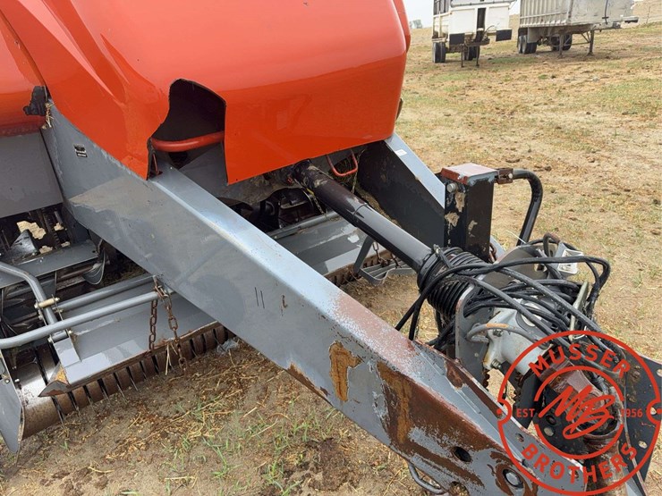 2009-massey-ferguson-2190-image-13