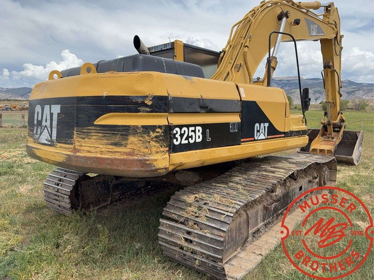 caterpillar-325b-image-13