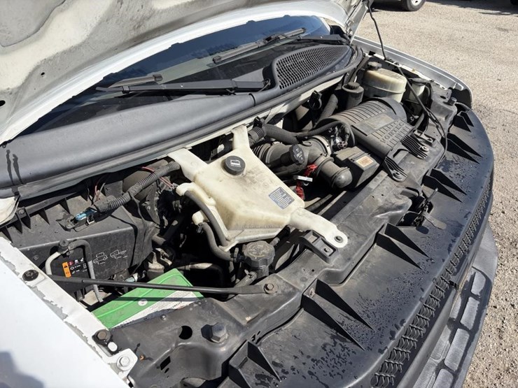 2014-chevrolet-express-2500-image-8