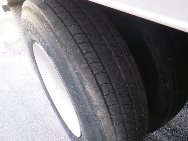 2005-utility-4000d-x-image-14