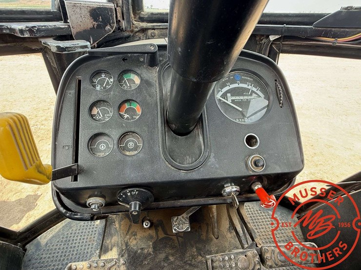 1981-john-deere-4440-image-14