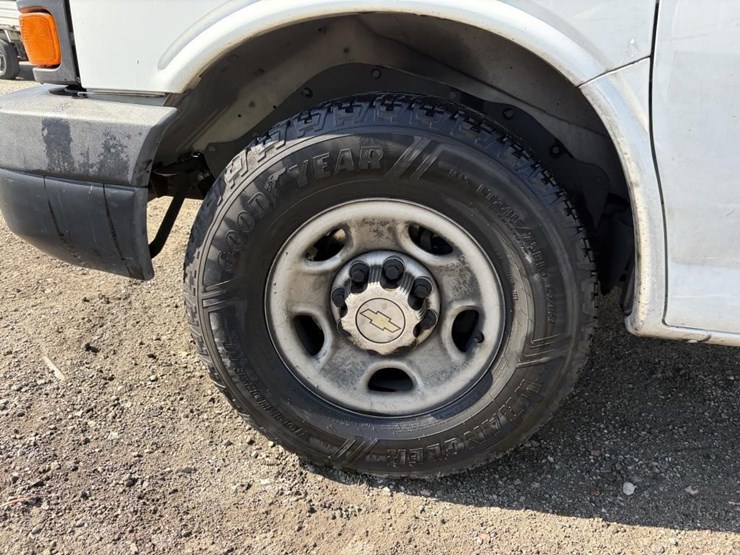 2014-chevrolet-express-2500-image-6