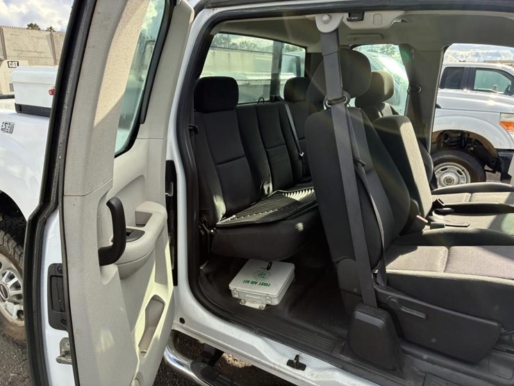 2012-gmc-2500hd-image-13
