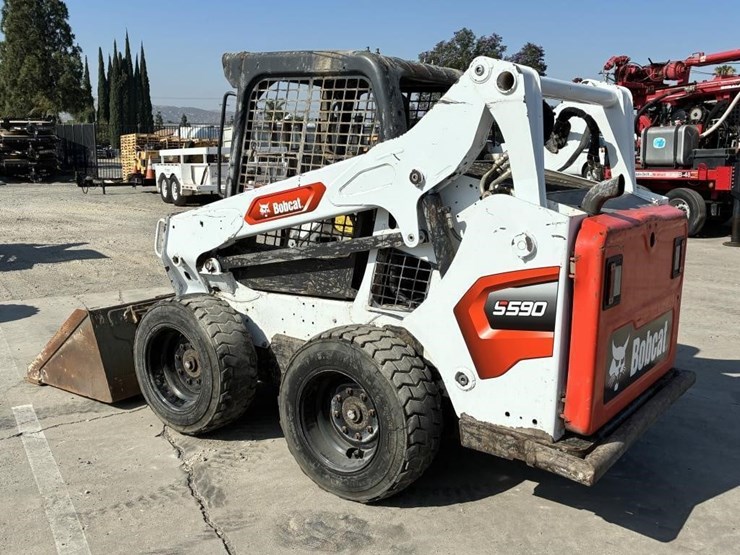 2023-bobcat-s590-image-4