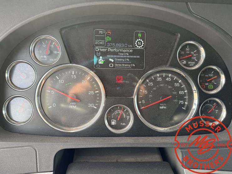 2020-kenworth-t680-image-30
