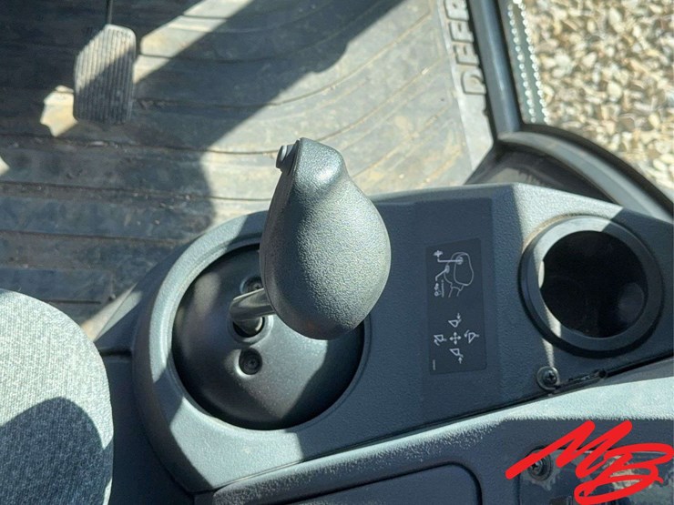 2023-deere-310sl-image-52