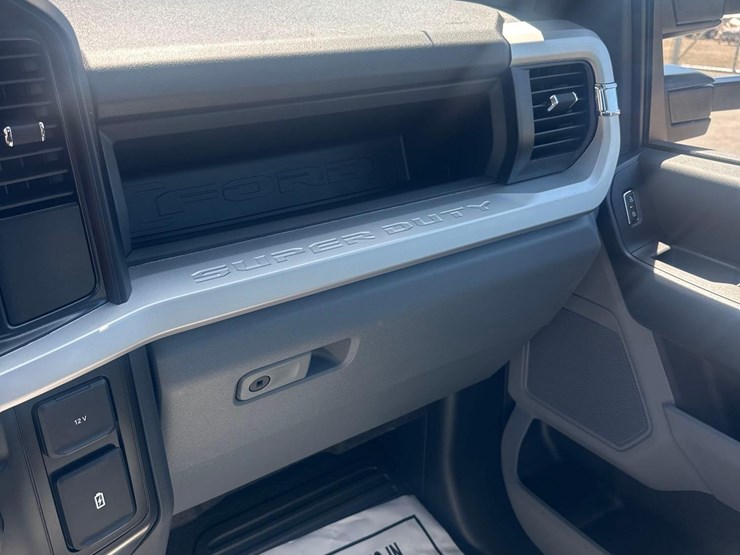 2026-ford-f550-xl-image-65