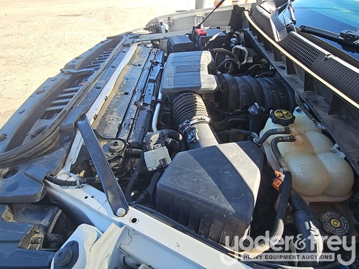 2022-chevrolet-1500-image-15