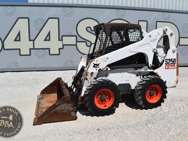 2007-bobcat-s250-image-12