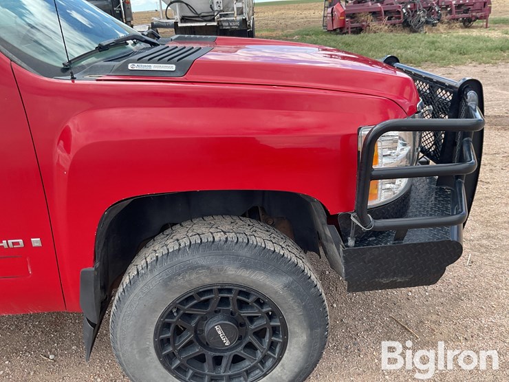 2008-chevrolet-silverado-2500-image-18