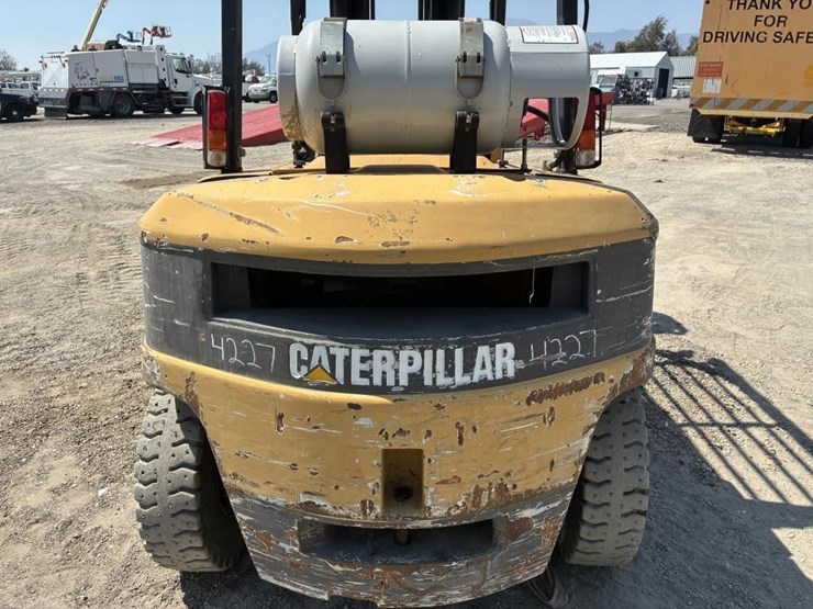 2009-caterpillar-gp40-image-12