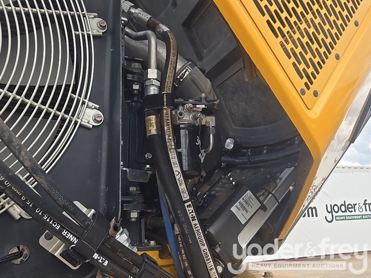 2023-deere-260e-image-41