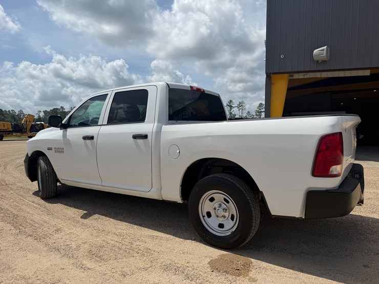 2015-dodge-ram-1500-image-4