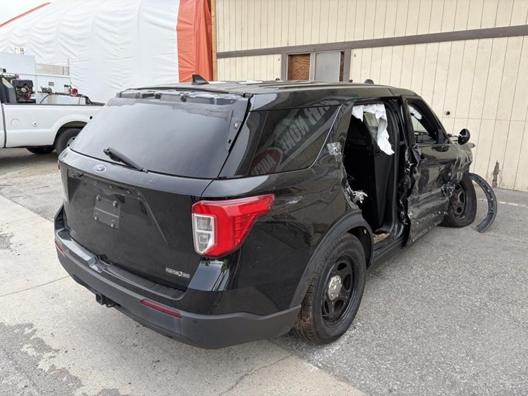 2021-ford-explorer-police-interceptor-image-3