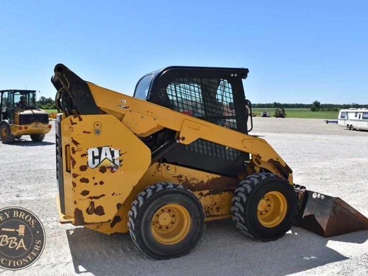 2021-caterpillar-262d3-image-18