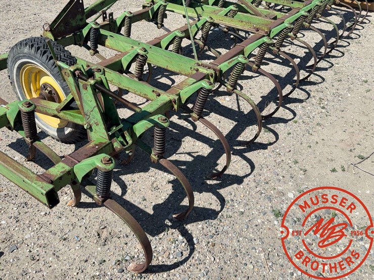 john-deere-1100-image-7