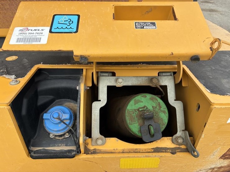 2018-deere-644k-image-13