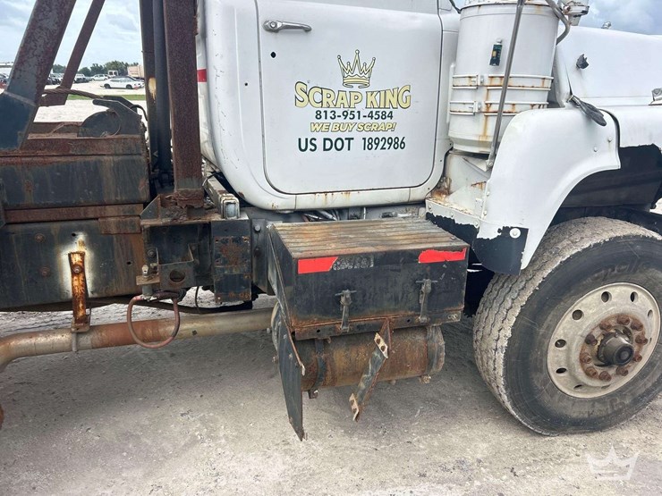 1998-mack-dm690s-image-19